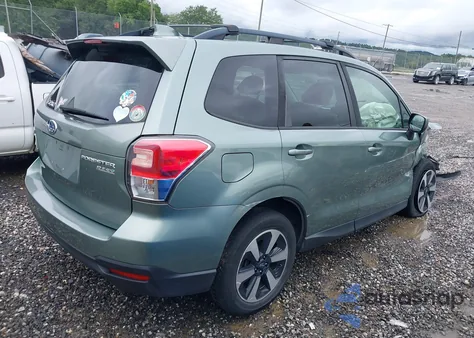 2017 Subaru Forester 2.5I Premium из США, поврежденный, VIN JF2SJAEC6HH586359